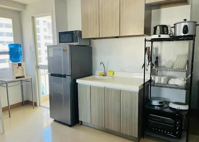 Penthouse A Near It Park