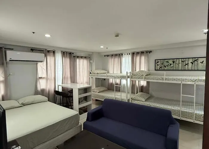 Penthouse A Near It Park 4*